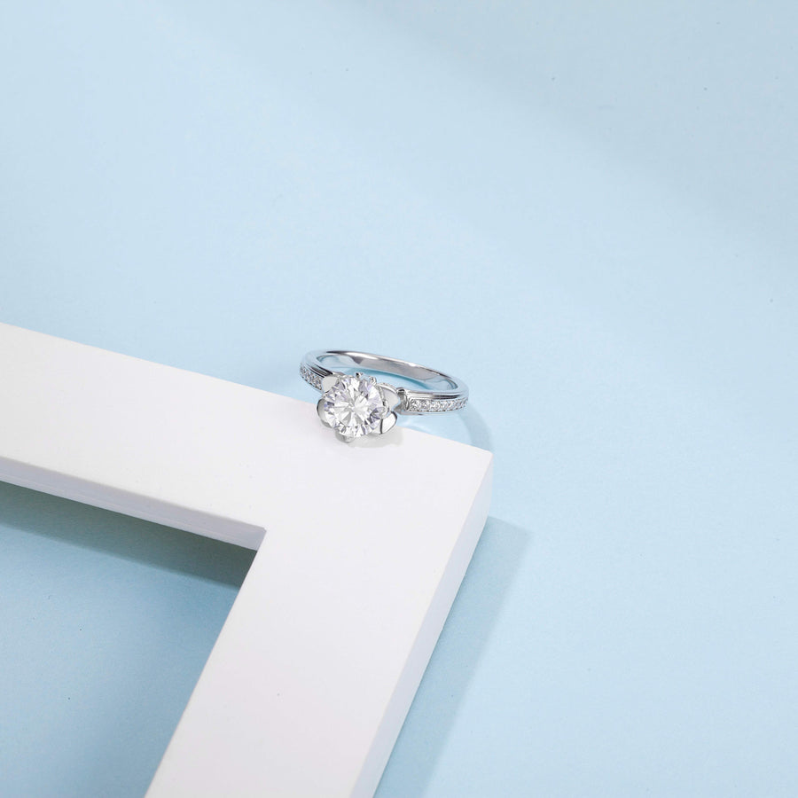 Antique Cushion-cut 1CT 6.5MM Moissanite Engagement Ring for Women