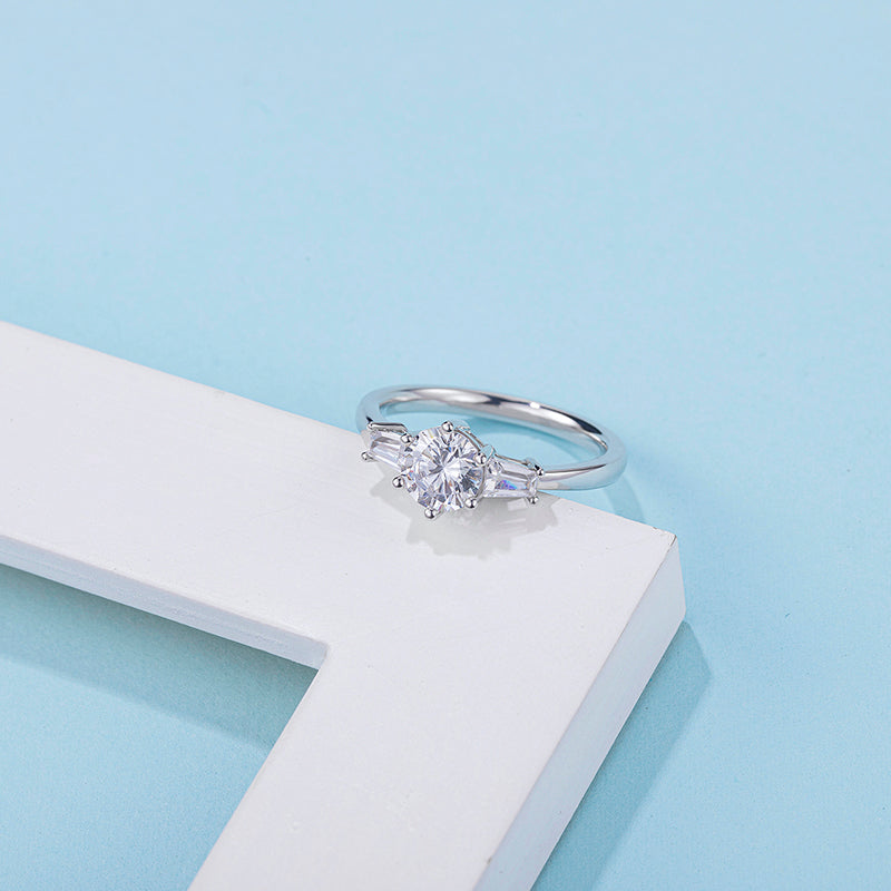 1ct Center 6.5 mm with D Color Classic 4-prong Platinum Plated Silver Plating Moissanite Engagement Ring